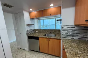 7601 E Treasure Dr, North Bay Village, FL 33141 - Photo 15