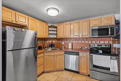 100 Golden Isles Dr #1109, Hallandale Beach, FL 33009 - Photo 7