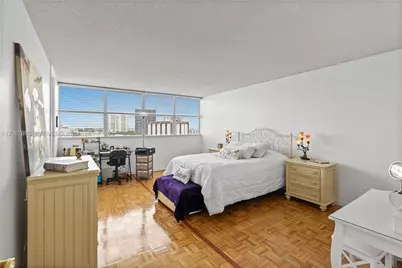 100 Golden Isles Dr #1109, Hallandale Beach, FL 33009 - Photo 15