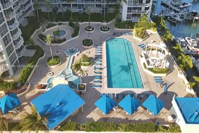 7601 E Treasure Dr #2220, North Bay Village, FL 33141 - Photo 17