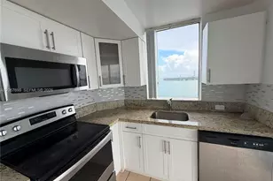 7601 E Treasure Dr, North Bay Village, FL 33141 - Photo 3