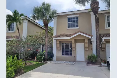 362 SW 122nd Ave #362, Pembroke Pines, FL 33025 - Photo 1