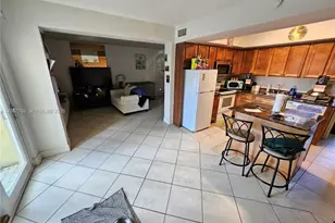 517 SW 1st Ct, Boynton Beach, FL 33435 - Photo 5