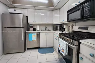 2030 S Ocean Dr, Hallandale Beach, FL 33009 - Photo 19
