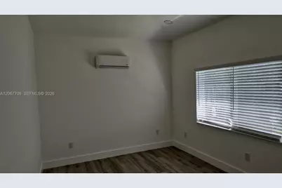 111 NE 45th St, Oakland Park, FL 33334 - Photo 13