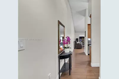 6760 NW 186th Ter, Hialeah, FL 33015 - Photo 5