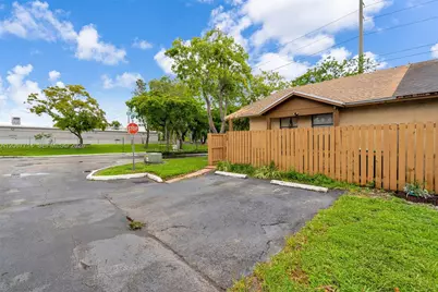 6760 NW 186th Ter, Hialeah, FL 33015 - Photo 3