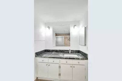 605 Oaks Dr #504, Pompano Beach, FL 33069 - Photo 17