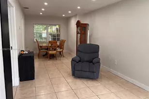 1318 NW 34th St, Miami, FL 33142 - Photo 9