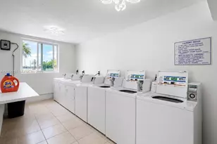 5611 W 25th Ct, Hialeah, FL 33016 - Photo 15