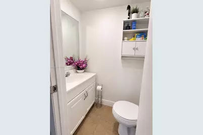 5611 W 25th Ct #8A, Hialeah, FL 33016 - Photo 9