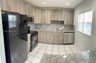 150 SW 134th Way, Pembroke Pines, FL 33027 - Photo 3
