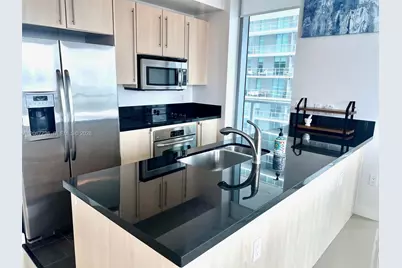 1111 SW 1st Ave #3214, Miami, FL 33130 - Photo 5