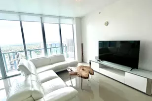 1111 SW 1st Ave, Miami, FL 33130 - Photo 3