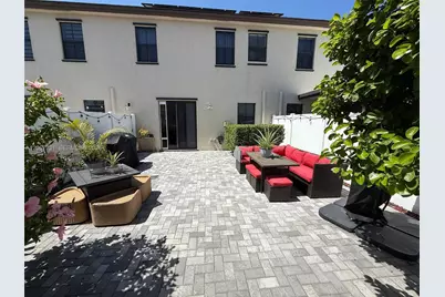 3382 W 112th St, Hialeah, FL 33018 - Photo 3
