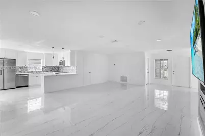 9242 SW 18th Rd, Boca Raton, FL 33428 - Photo 7