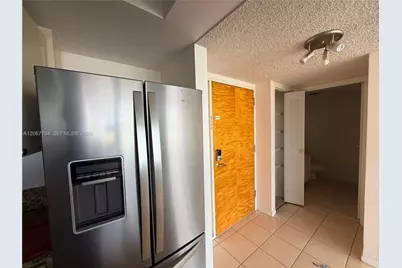 7601 E Treasure Dr #2220, North Bay Village, FL 33141 - Photo 3