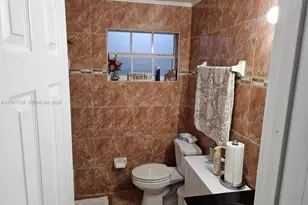 695 W 76th St, Hialeah, FL 33014 - Photo 15