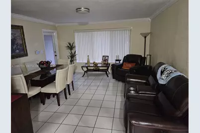695 W 76th St, Hialeah, FL 33014 - Photo 13