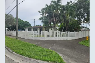 695 W 76th St, Hialeah, FL 33014 - Photo 1