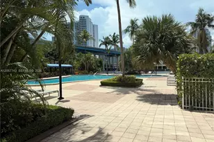19390 Collins Ave, Sunny Isles Beach, FL 33160 - Photo 21