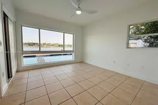 946 Bay Dr, Miami Beach, FL 33141 - Photo 13
