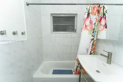 6250 NW 41st St, Virginia Gardens, FL 33166 - Photo 15