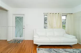 6250 NW 41st St, Virginia Gardens, FL 33166 - Photo 9