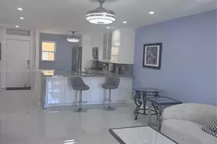 410 SE 2nd St, Hallandale Beach, FL 33009 - Photo 3