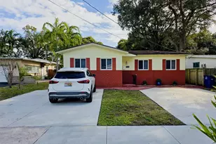 31 SW 8th St, Hallandale Beach, FL 33009 - Photo 1