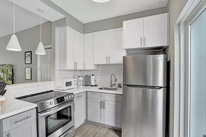 1431 Lincoln Ter #3, Miami Beach, FL 33139 - Photo 13