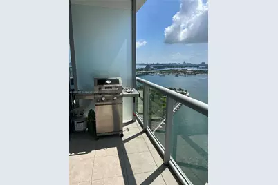 888 Biscayne Blvd #3107, Miami, FL 33132 - Photo 3