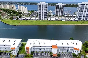 28 Yacht Club Dr, North Palm Beach, FL 33408 - Photo 39