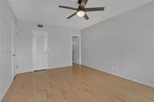 28 Yacht Club Dr, North Palm Beach, FL 33408 - Photo 21