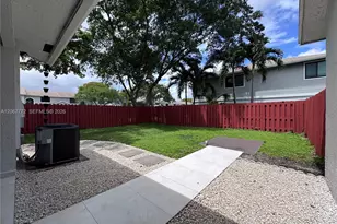 10651 NW 1st St, Pembroke Pines, FL 33026 - Photo 21