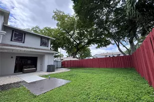 10651 NW 1st St, Pembroke Pines, FL 33026 - Photo 7