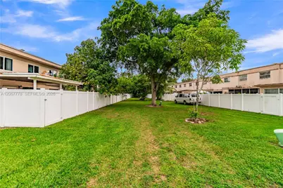 1455 NW 80th Ave #J, Margate, FL 33063 - Photo 5