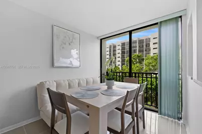 17021 N Bay Rd #425, Sunny Isles Beach, FL 33160 - Photo 1