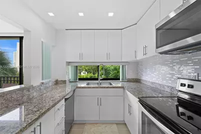 17021 N Bay Rd #425, Sunny Isles Beach, FL 33160 - Photo 7