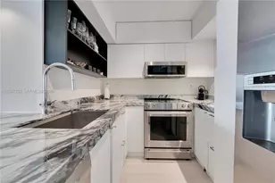 1000 West Ave, Miami Beach, FL 33139 - Photo 3