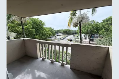 1800 Sans Souci Blvd #426, North Miami, FL 33181 - Photo 13