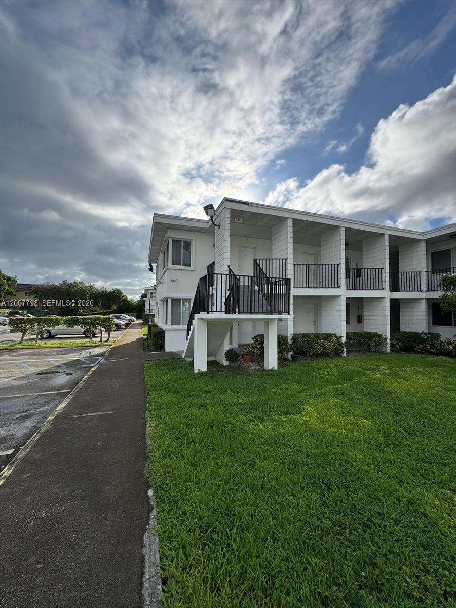 670 NE 88th Terrace #5 - 670 NE 88th Terrace #5, Miami, FL 33138 Luxury Property | Jose Angel Pina
