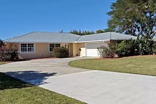 2472 N W Everglades Blvd, Stuart, FL 34994 - Photo 1