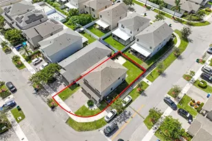 572 NE 6th Pl, Homestead, FL 33034 - Photo 5