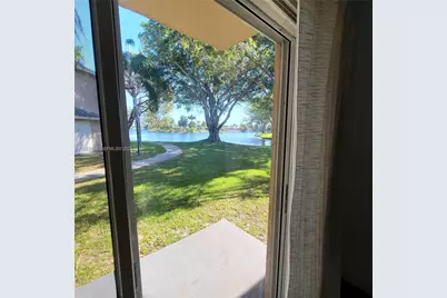 2091 NW 96th Ter #13M, Pembroke Pines, FL 33024 - Photo 7