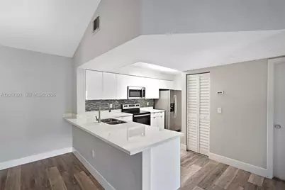 18840 NW 57th Ave #306, Hialeah, FL 33015 - Photo 7