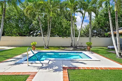 18840 NW 57th Ave #306, Hialeah, FL 33015 - Photo 21