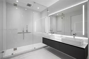 5 Grove Isle Dr, Miami, FL 33133 - Photo 25