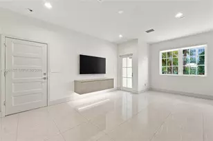 3237 NE 5th St, Pompano Beach, FL 33062 - Photo 21