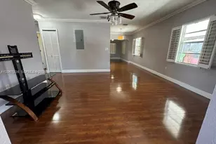 740 SE 4th Pl, Hialeah, FL 33010 - Photo 17